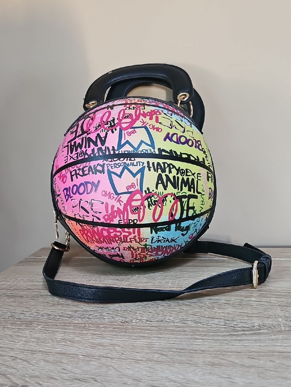Graffiti Print Round Basketball Crossbody Bag - Black Handles